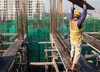 IFC хочет дать денег застройщику, который финансирует структуры Лукашенко