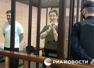 Марыю Калеснікаву і Максіма Знака асудзілі на 11 і 10 гадоў пазбаўлення волі