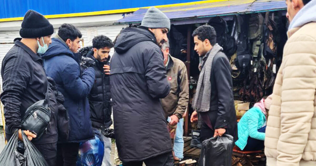 Тэрмабялізна, кусачкі і паўэрбанкі. Што купляюць мігранты ў мінскіх гандлёвых цэнтрах