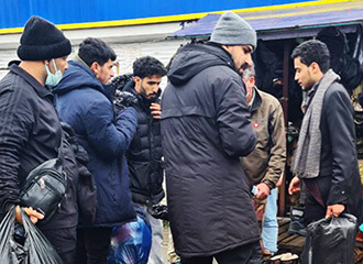 Тэрмабялізна, кусачкі і паўэрбанкі. Што купляюць мігранты ў мінскіх гандлёвых цэнтрах