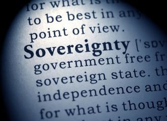 Год после выборов. Сколько суверенитета Лукашенко отдал России за возможность оставаться у власти?