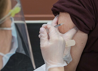 Апытанне: у стацыянар з COVID-19 трапляюць каля 13% невакцынаваных