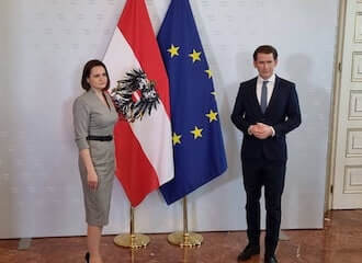 В Австрии на смену противнику санкций к власти пришел их ярый сторонник