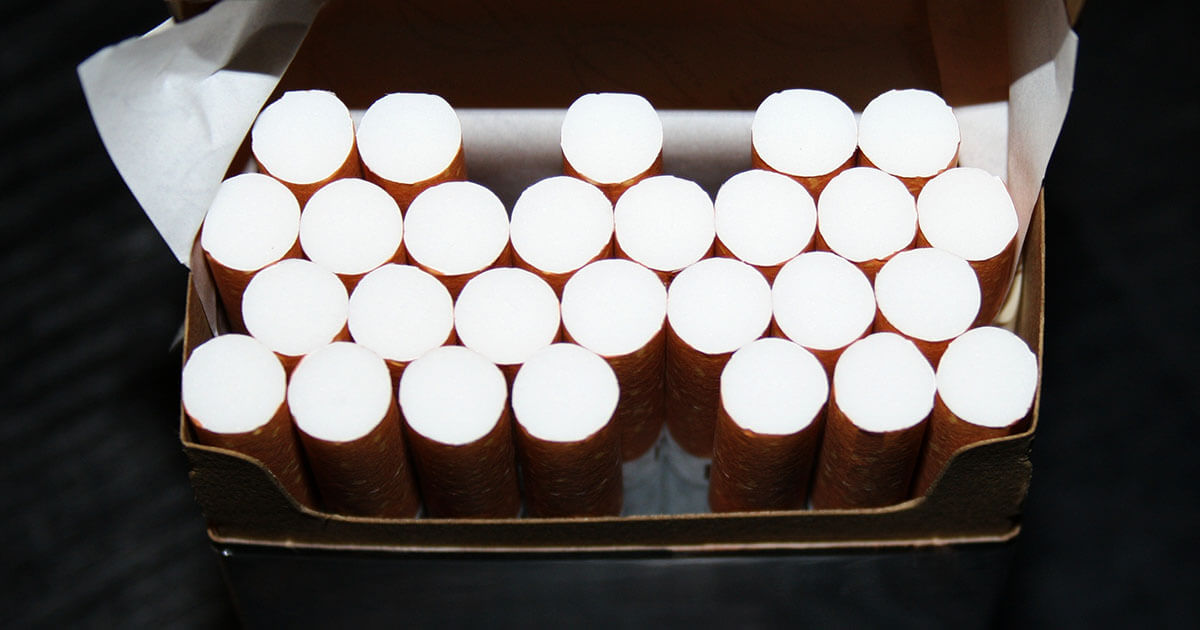 В Литве задержали контрабанду беларусских сигарет под видом бумажных стаканчиков