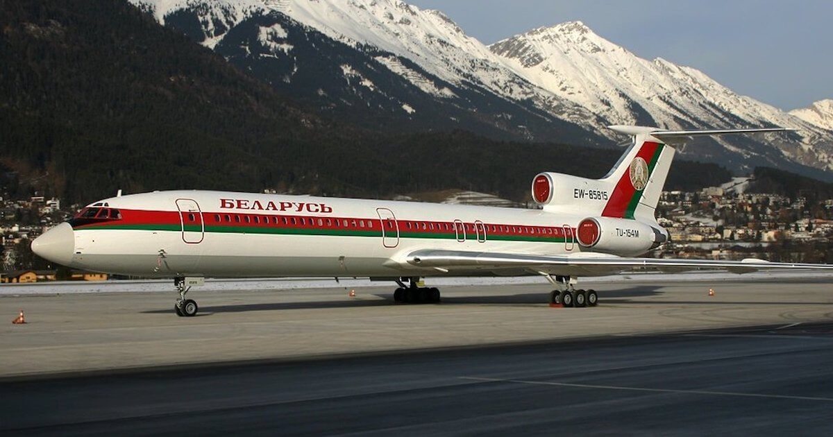 Без золотого унитаза. Так выглядит первый самолет Лукашенко изнутри