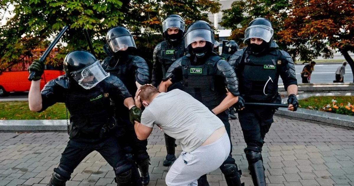 «Всех п**дить – вот основной посыл». Слита запись разговора силовиков через 2 дня после выборов