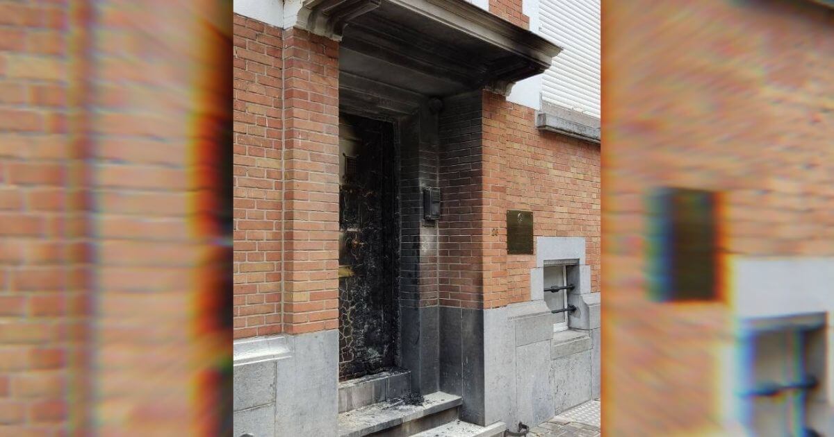 Сайт посольства Беларуси в Брюсселе сообщил о поджоге их здания, но это было в августе