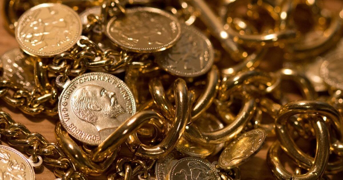 Гомельская таможня изъяла 10 медалей времен Российской Империи