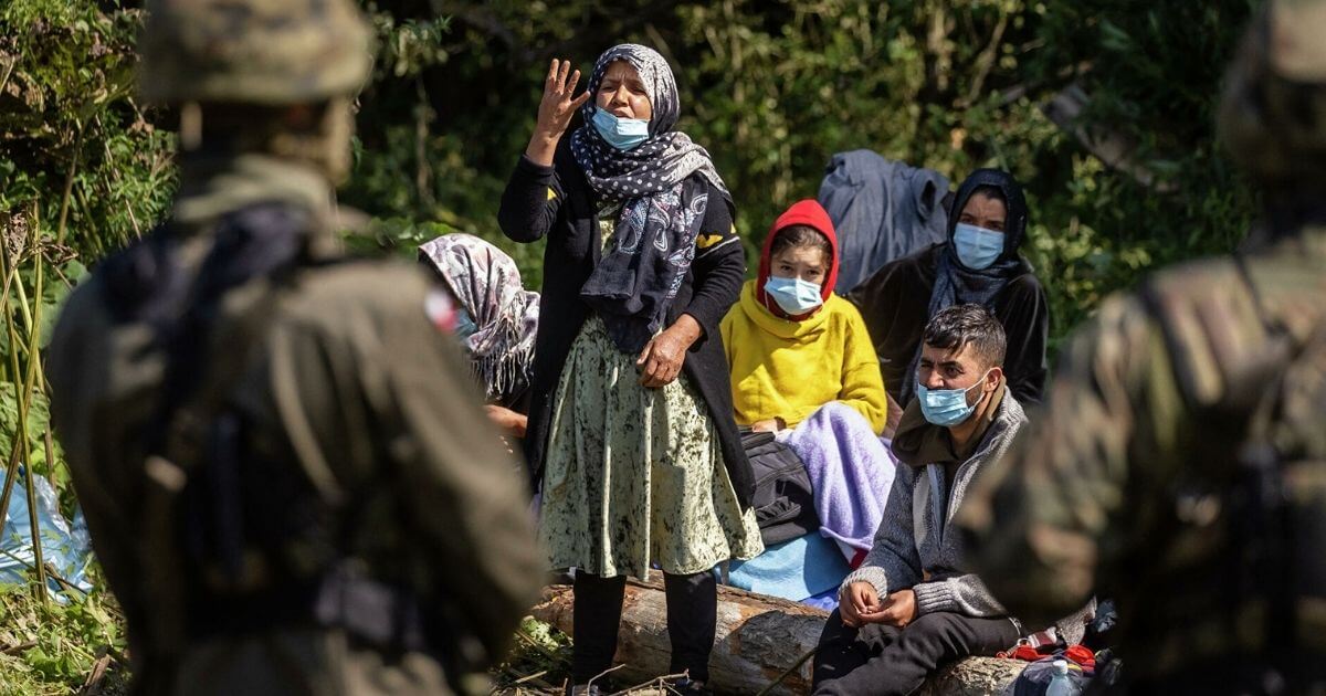 Мигранты начали публиковать новую точку сбора