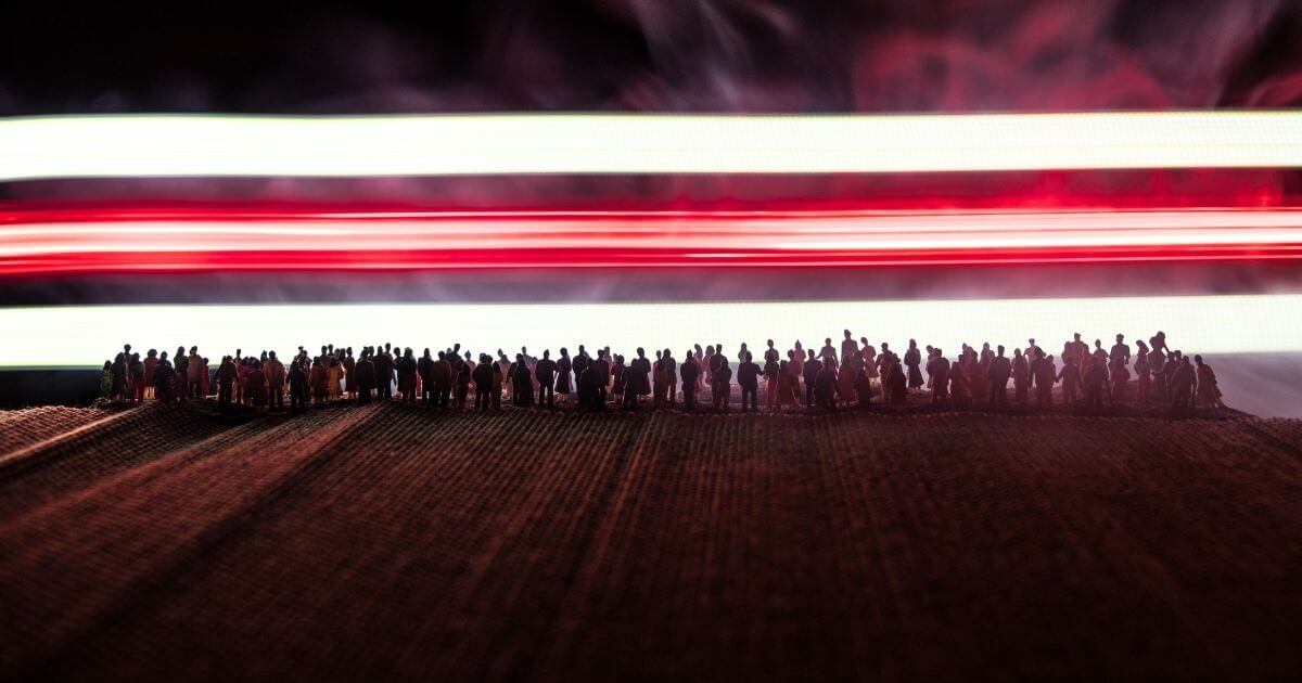 92% опрошенных поддерживают санкции. Результаты проверки провластного социологического исследования