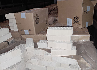 У Літве затрымалі кантрабанду цыгарэт у бетонных блоках