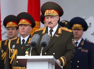 Лукашенко обещал прекратить миграционный кризис, если ЕС признает его президентом и отменит санкции