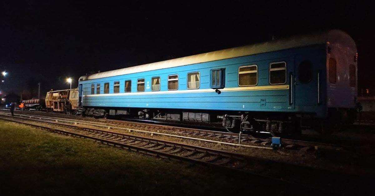 Пад Лідай з рэек сышоў рамонтны цягнік