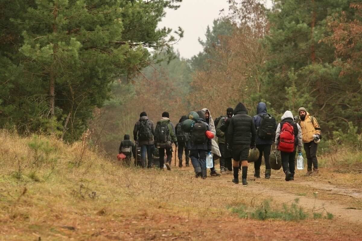 Migrants at Belarus-Poland border. Day 9. Online