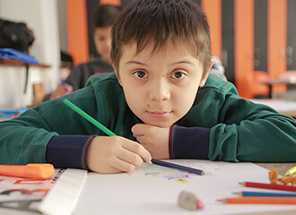 В школах сокращают ставку педагога-психолога и вводят ставку руководителя военно-патриотического воспитания