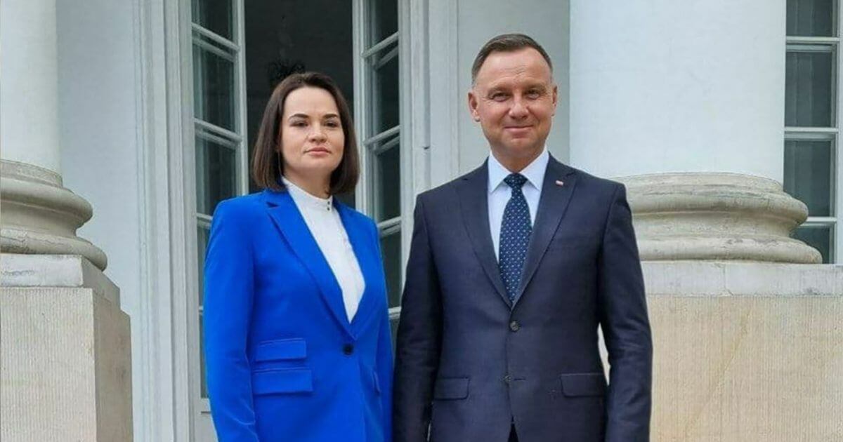 Президент Польши завтра встретится со Светланой Тихановской