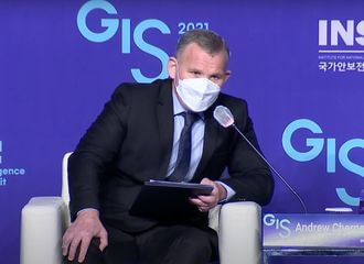 Кіраўнік галоўнага ўпраўлення КДБ і пасол Беларусі ў Карэі выступіў на канферэнцыі спецслужбаў у Сеуле