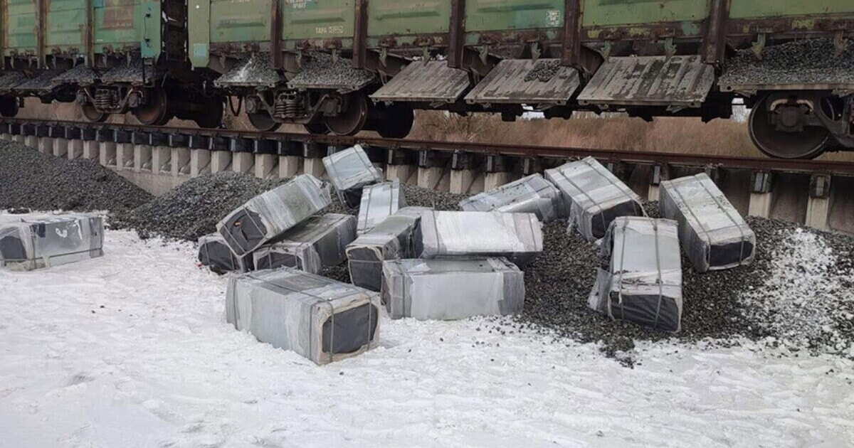 Belarusian cigarettes for more than 600,000 euros found in Lithuania in a car with rubble