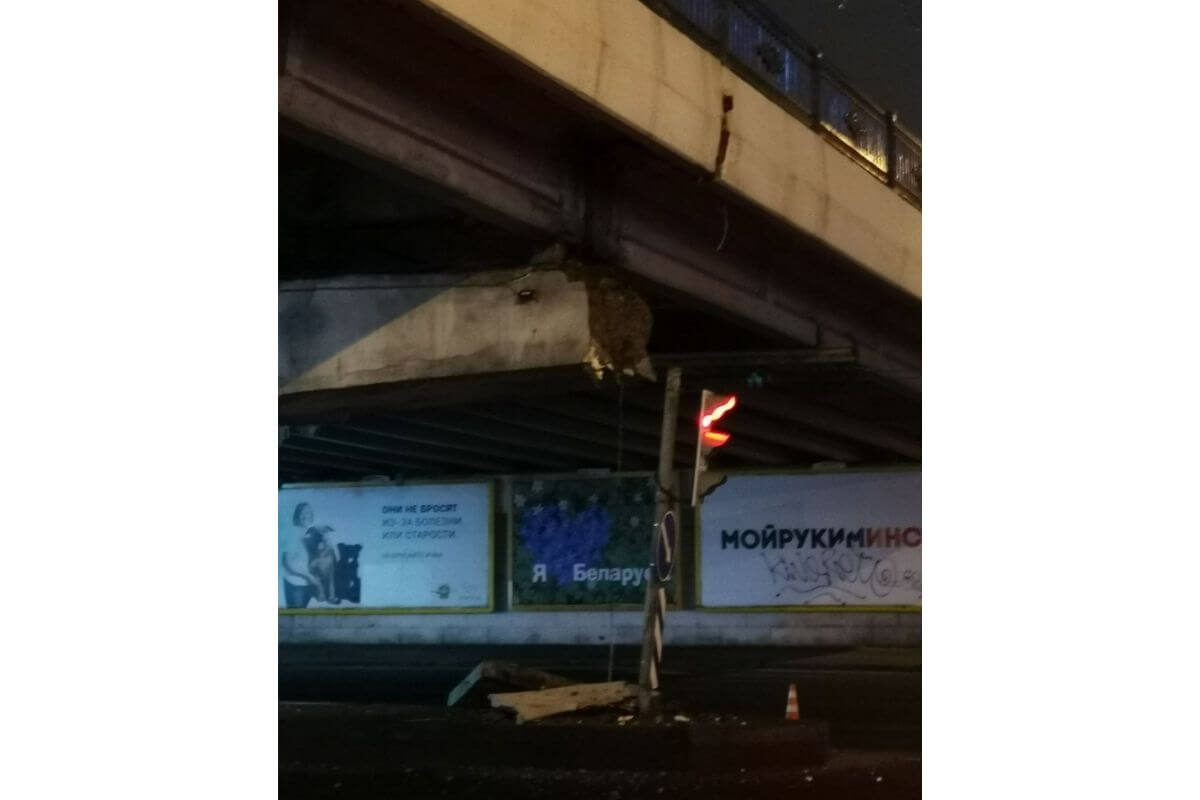 Part of the bridge on Nemiga collapsed in Minsk