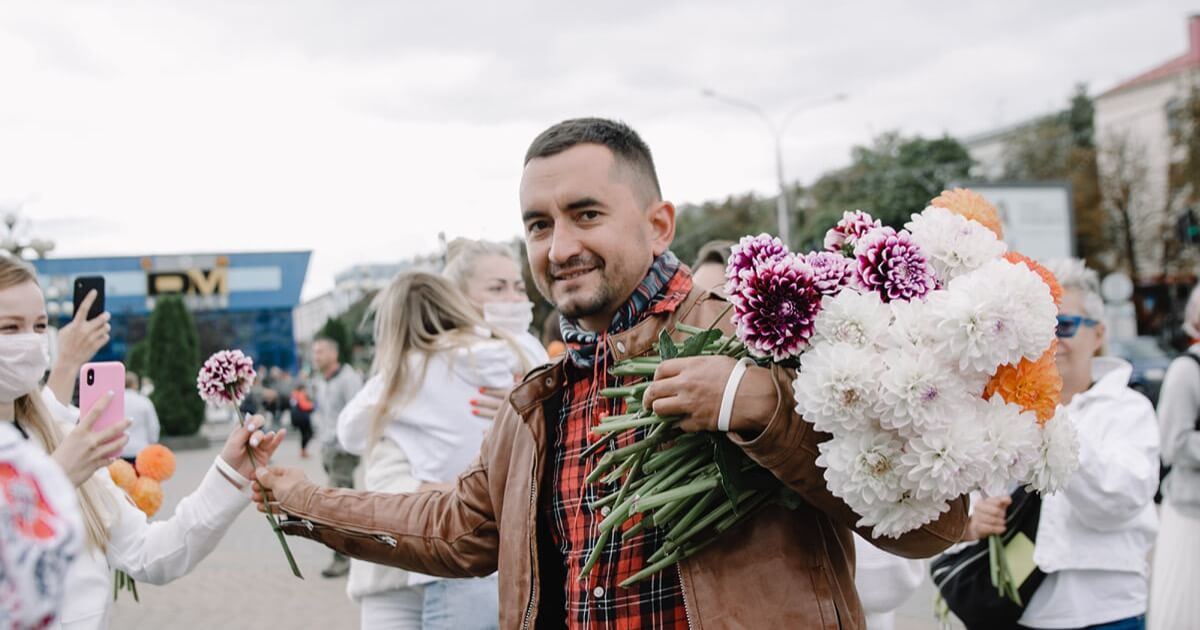 Stsiapan Latypau sent a kite from the colony to a little boy