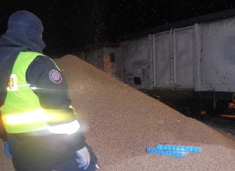 Polish customs officers found cigarettes in a freight train from Belarus