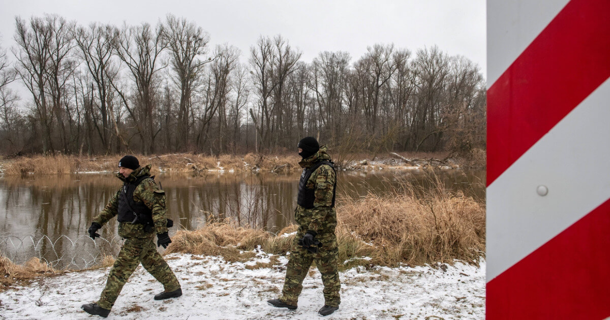 Poland to start building a fence on the border with Belarus on January 25