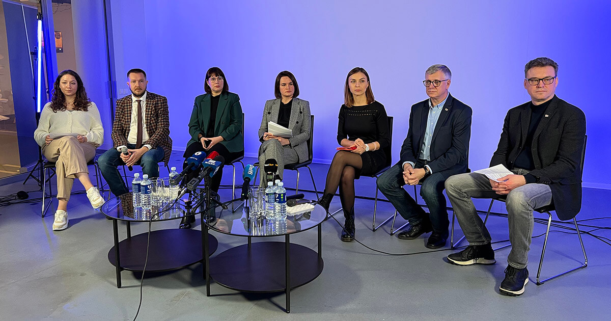 «Это выбор между Лукашенко и Лукашенко». Демократические силы обсудили предстоящий «референдум»