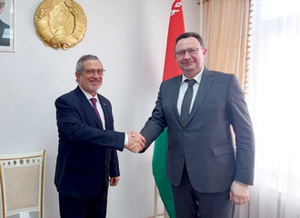 Minister of Health discussed with Cuban Ambassador cooperation in pharmaceutical industry