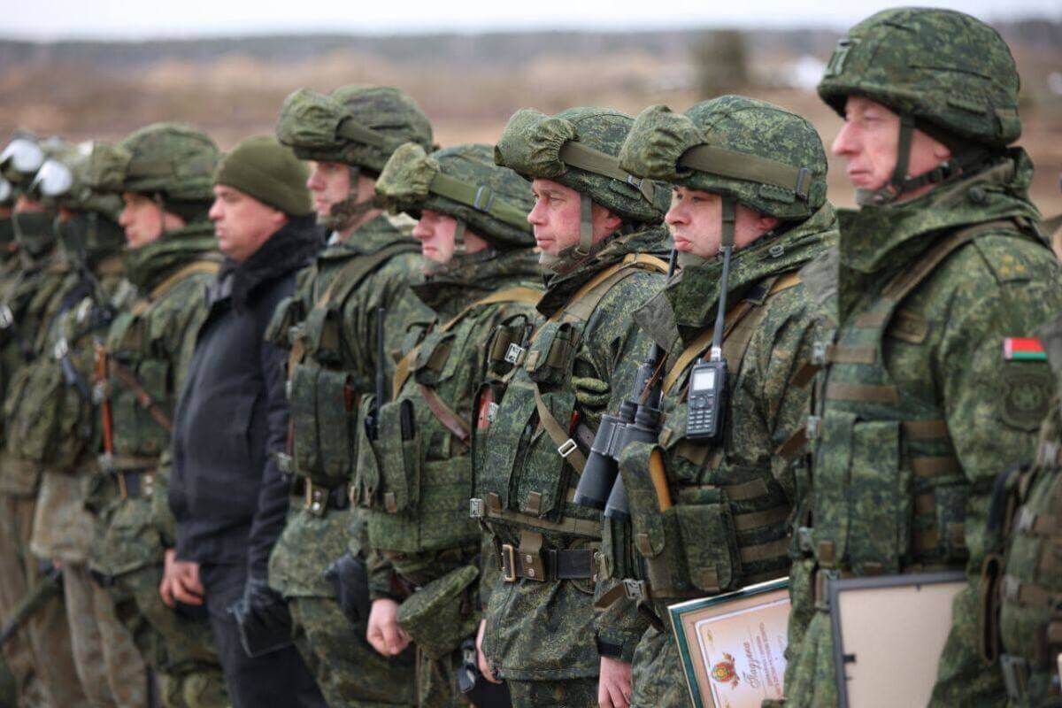 Khrenin awarded the participants of the “Union Resolve – 2022” exercise