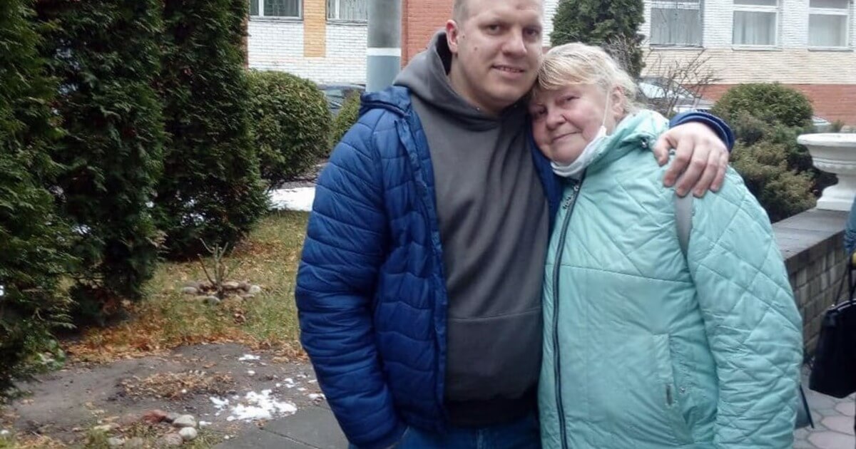 Политзаключенный Александр Ленько смог покинуть Беларусь