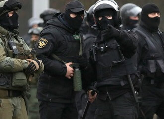 Внутренним войскам МВД собираются разрешить использовать боевое оружие против протестующих