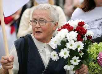 В новогоднюю ночь Нине Багинской сделал подарок совершенно незнакомый человек