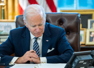 Прэзідэнт ЗША падпісаў ленд-ліз для Украіны