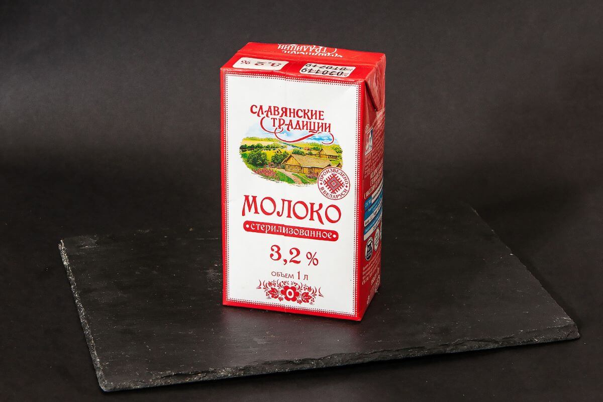 На беларусских предприятиях дефицит упаковки для молока, йогуртов, вина, соков, сырков и других продуктов