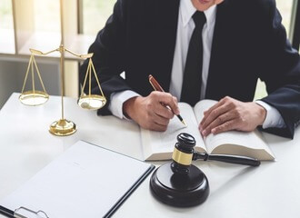 Адвокатской тайны больше нет: министр юстиции РБ потребовал от адвокатов «стучать» на своих клиентов-иностранцев