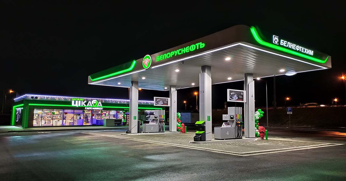 АЗС обязали «сливать» информацию про водителей фур ЕС, которые покупают у них топливо