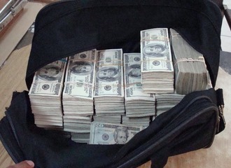 BEROC: Беларусы стали меньше доверять друг-другу, а ВВП и зарплаты на максимумах