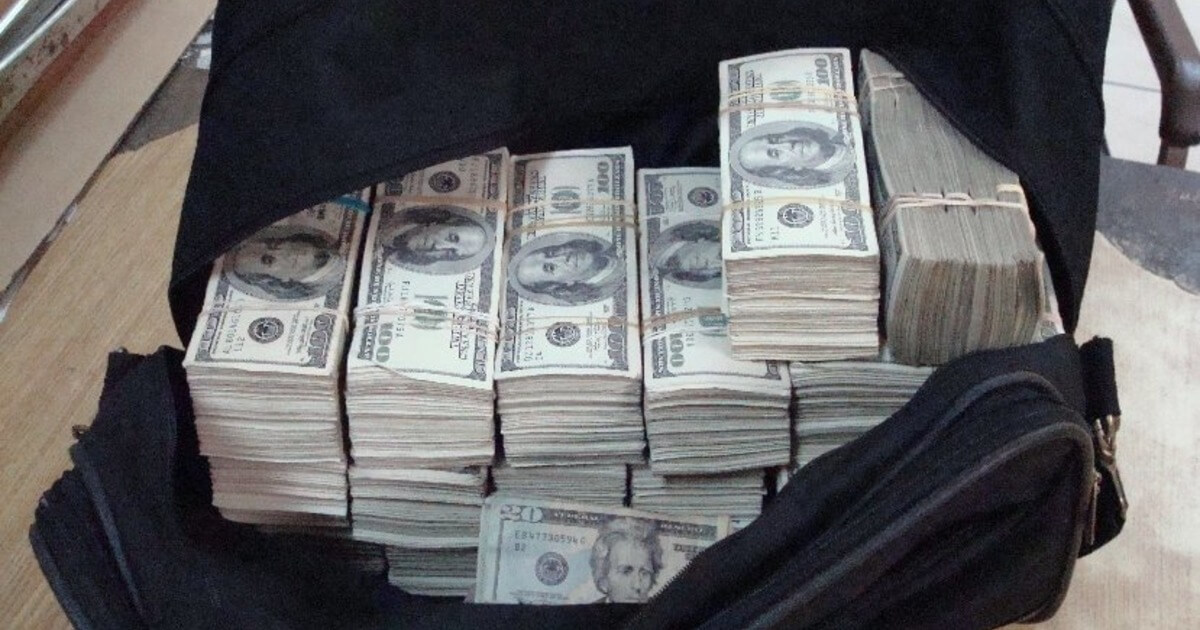 В Беларуси разрешили юрлицам принимать наличную валюту от нерезидентов