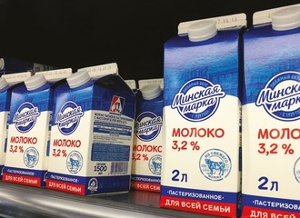 На беларусских предприятиях дефицит упаковки для молока, йогуртов, вина, соков, сырков и других продуктов