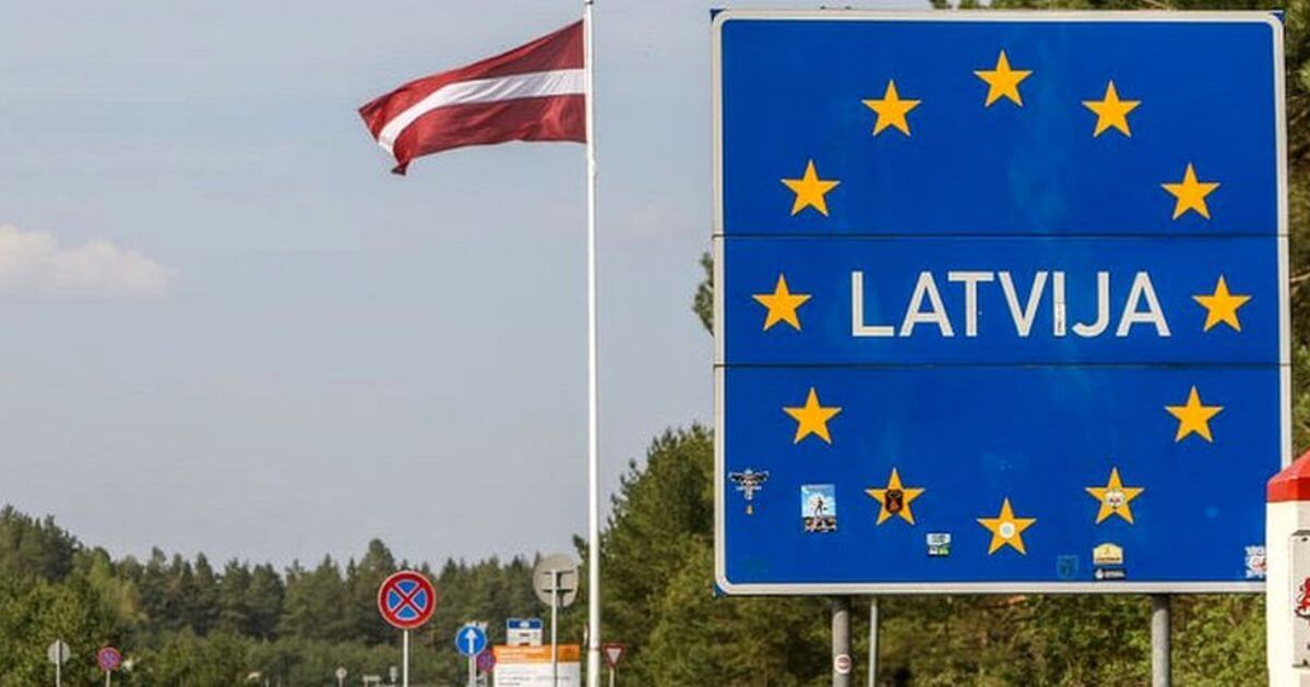 «Ответ на безвиз Лукашенко»: Латвия ужесточила правила ввоза физлицами бензина и сигарет из Беларуси и РФ