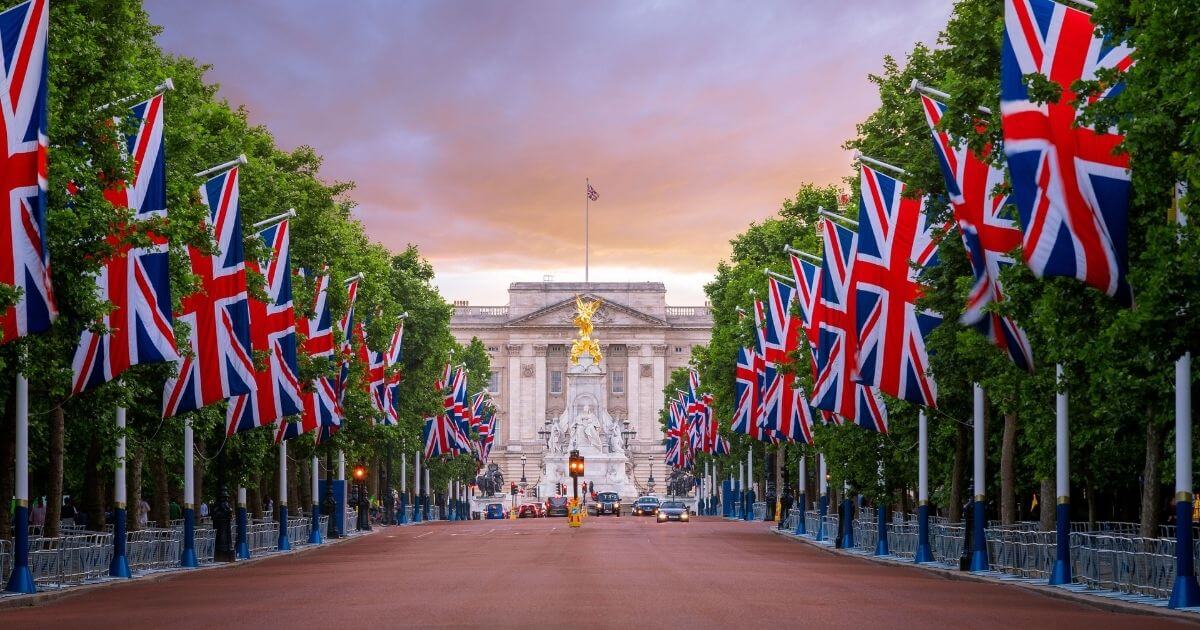 Нефтепродукты, чугун и сталь: с 5 июля Великобритания вводит новые экономические санкции против режима в Беларуси