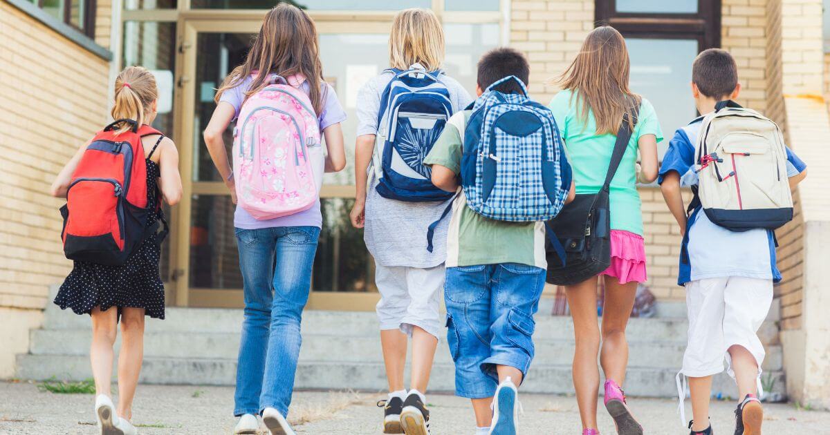 «98 рублей, но не всем». Материальная помощь для подготовки к школе в Беларуси: сколько, кому и как её получить?