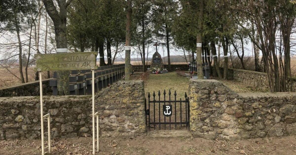 За последние три месяца в Беларуси уничтожили не меньше 10-и захоронений и мест памяти солдат Армии Крайовой