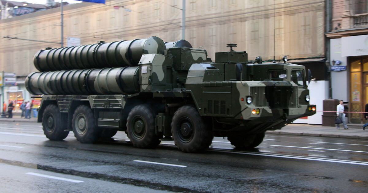 В районе Бреста наблюдается усиление военной активности: C-300, Грады и САУ