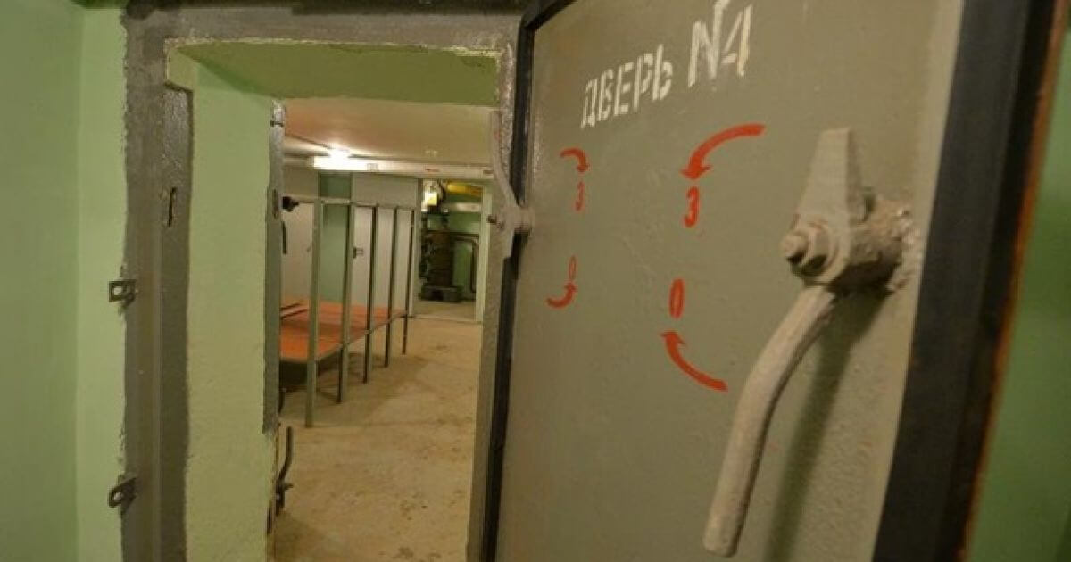 «На заводзе ў Мінску сказалі прышыць дзецям на адзенне біркі з нумарамі бацькоў»: працягвае паступаць інфармацыя аб падрыхтоўцы бамбасховішчаў і інструктажах па эвакуацыі