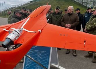 Лукашэнку паказалі «цалкам айчынны» комплекс «Міратворац» з кітайскім рухавіком з AliExpress