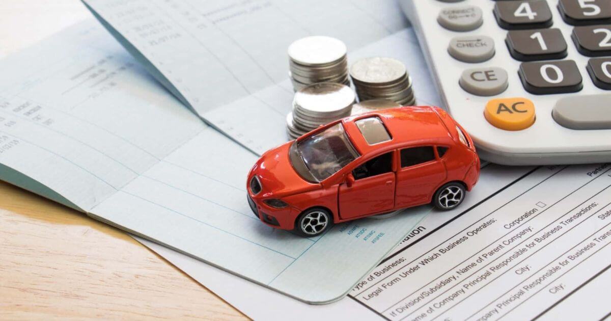 «Плаціць не стану пакуль не пачнуць «рукі выкручваць»: як беларусы ставяцца да транспартнага падатку?