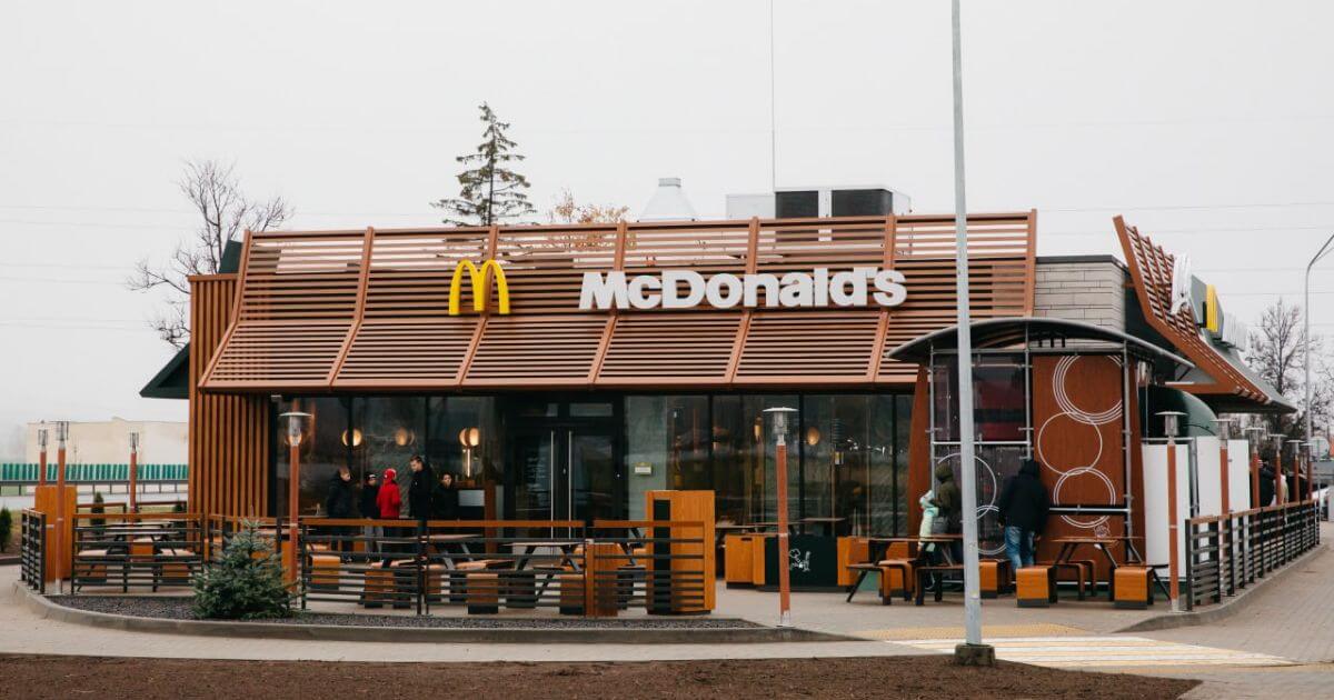 «Рэбрэндынг пакуль адмяняецца»: McDonald’s будзе працаваць яшчэ некалькі тыдняў?