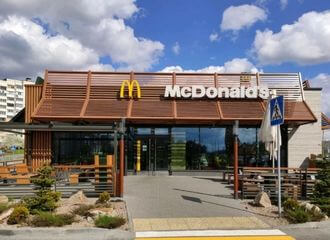 Наша Ніва: Макдональдс остаётся в Беларуси, владельцу сети запретили менять франшизу