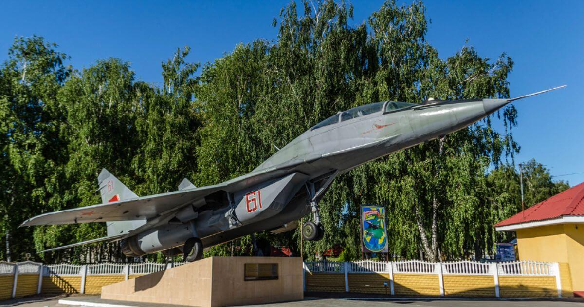 Экс-камандзір авіябазы ў Баранавічах, які застрэліўся, быў на баку беларускага народа, за гэта яго звольнілі